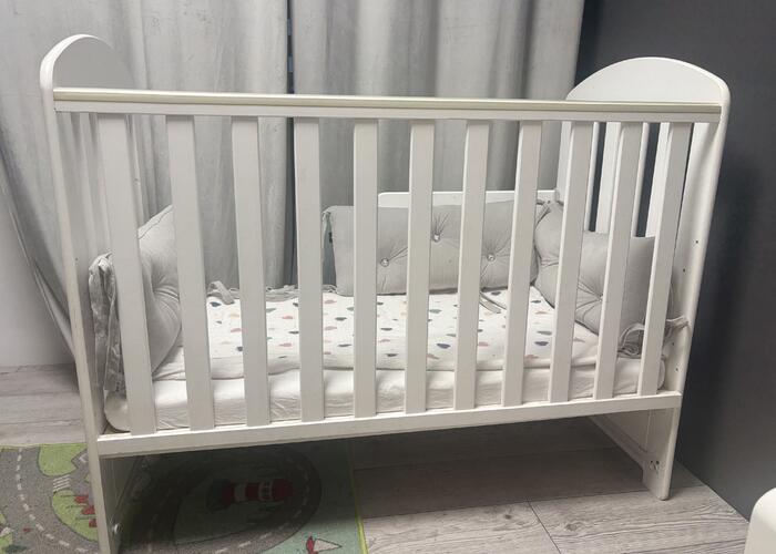 Grajewo ogłoszenia: Sprzedam! Łóżeczko dziecięce z materacem, białe . Dodatkowo...